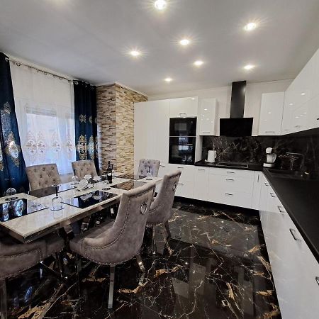 Apartment Monaco Fiume Kültér fotó