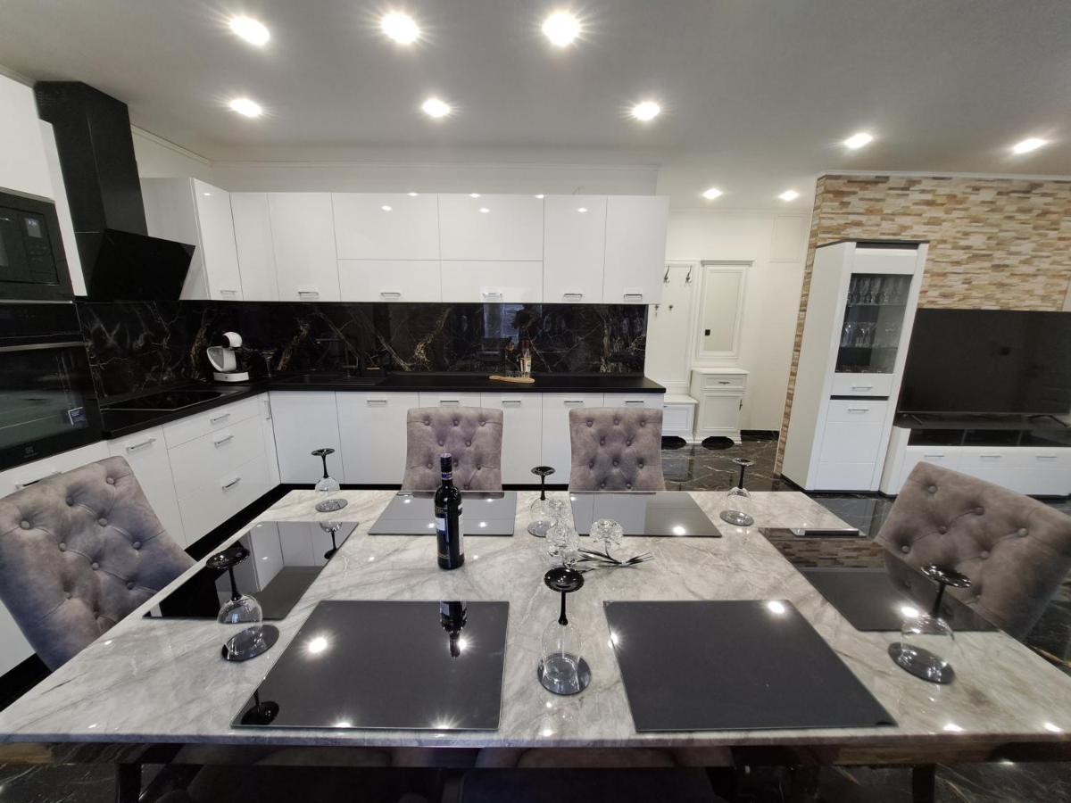 Apartment Monaco Fiume Kültér fotó